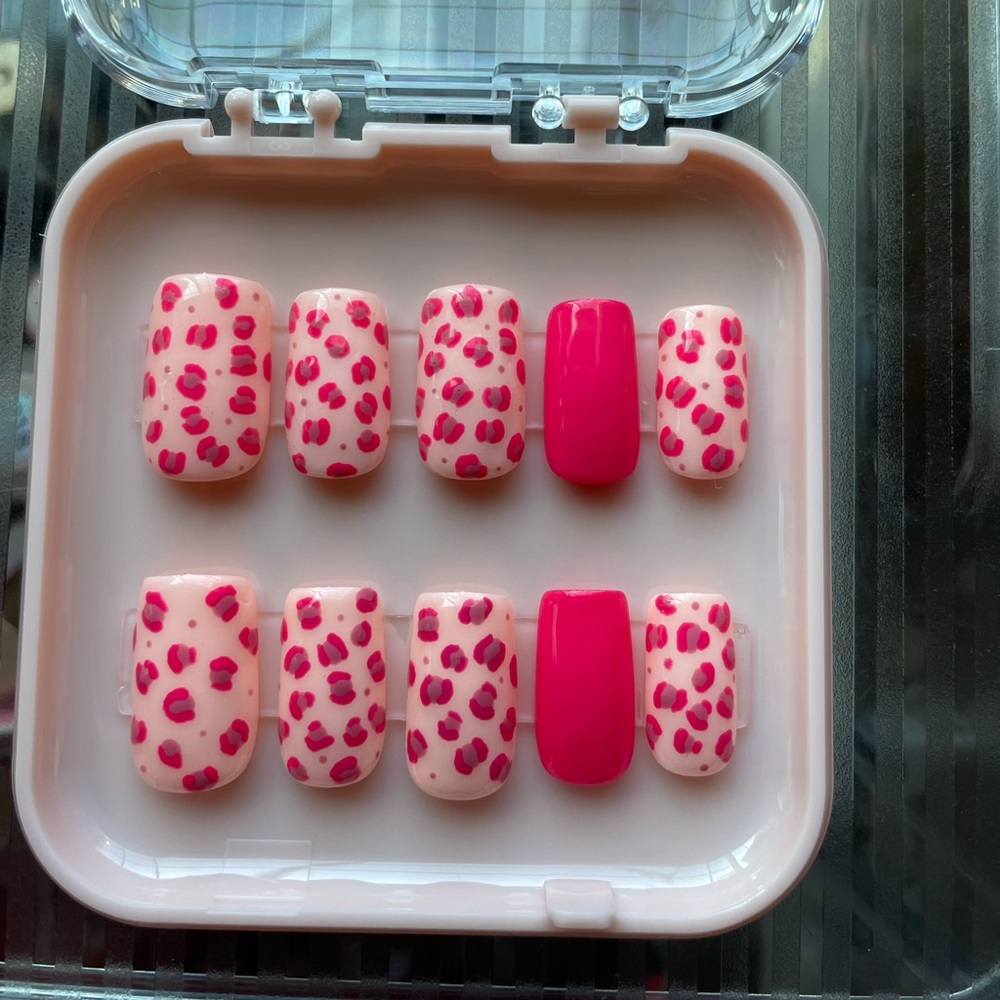 Hot Pink Cheetah Print Press-on Nails- Hand Painted